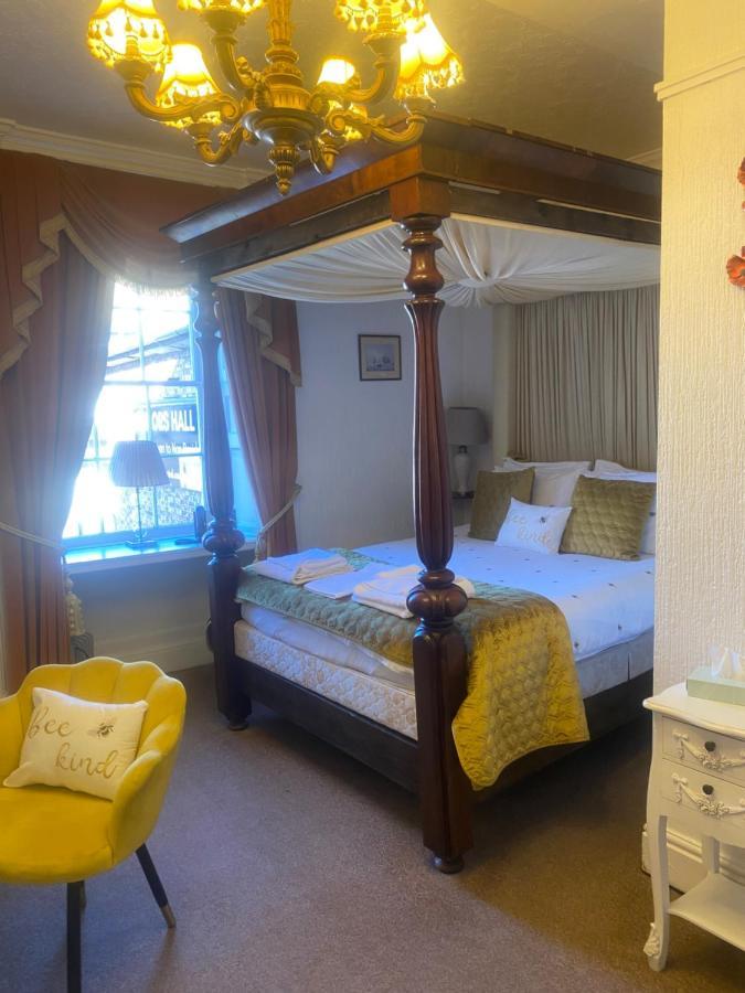 Parlors Hall Hotel Бриджнорс Экстерьер фото
